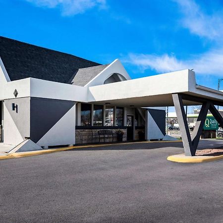 Quality Inn & Suites Near I-480 And I-29 Council Bluffs Dış mekan fotoğraf