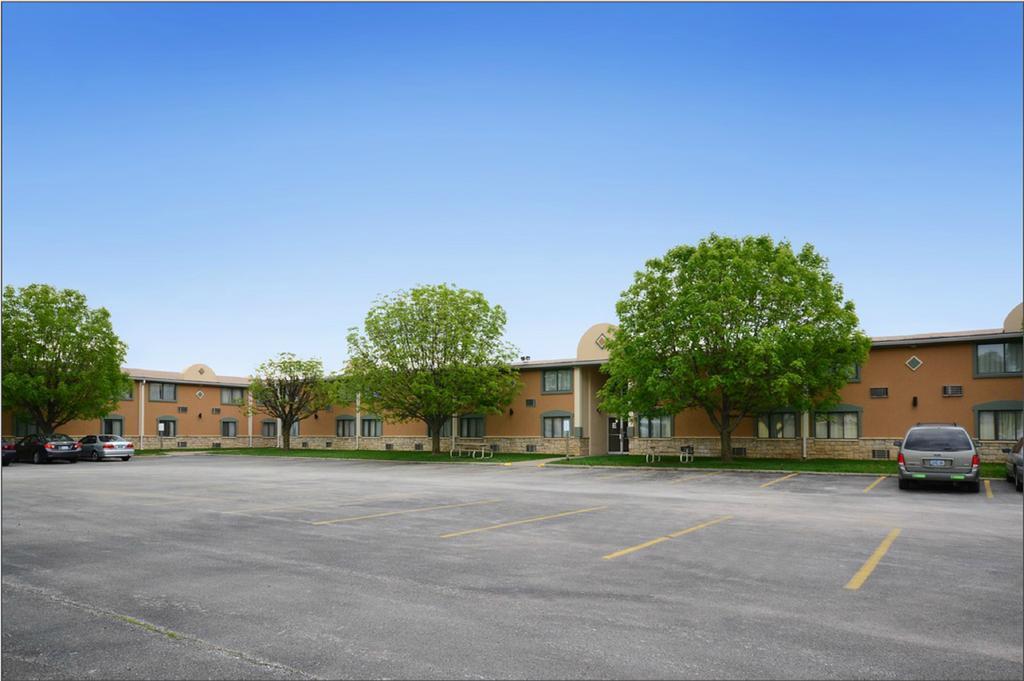 Quality Inn & Suites Near I-480 And I-29 Council Bluffs Dış mekan fotoğraf