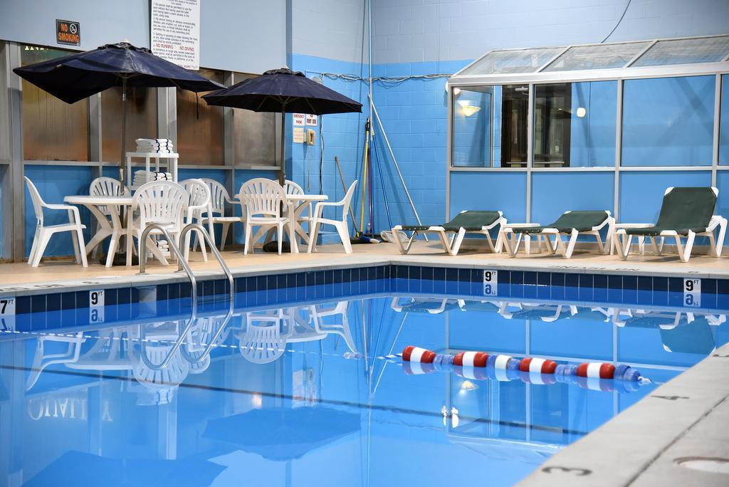 Quality Inn & Suites Near I-480 And I-29 Council Bluffs Dış mekan fotoğraf
