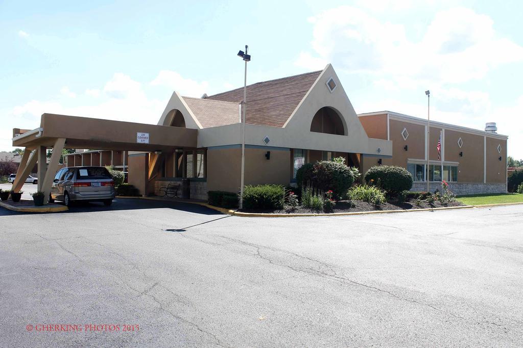 Quality Inn & Suites Near I-480 And I-29 Council Bluffs Dış mekan fotoğraf