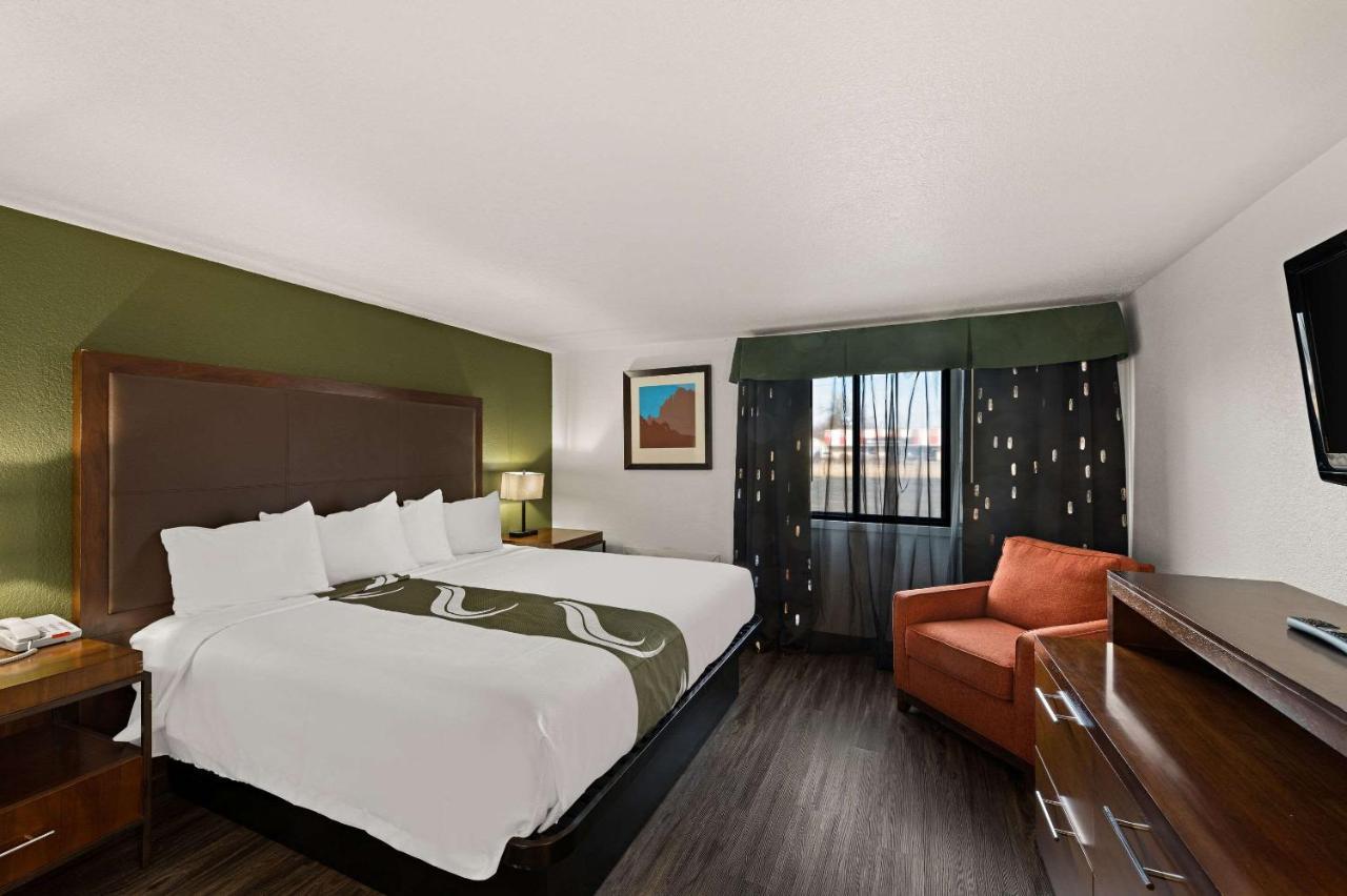 Quality Inn & Suites Near I-480 And I-29 Council Bluffs Dış mekan fotoğraf