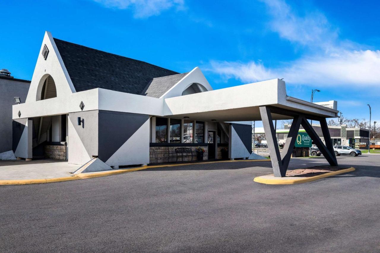 Quality Inn & Suites Near I-480 And I-29 Council Bluffs Dış mekan fotoğraf