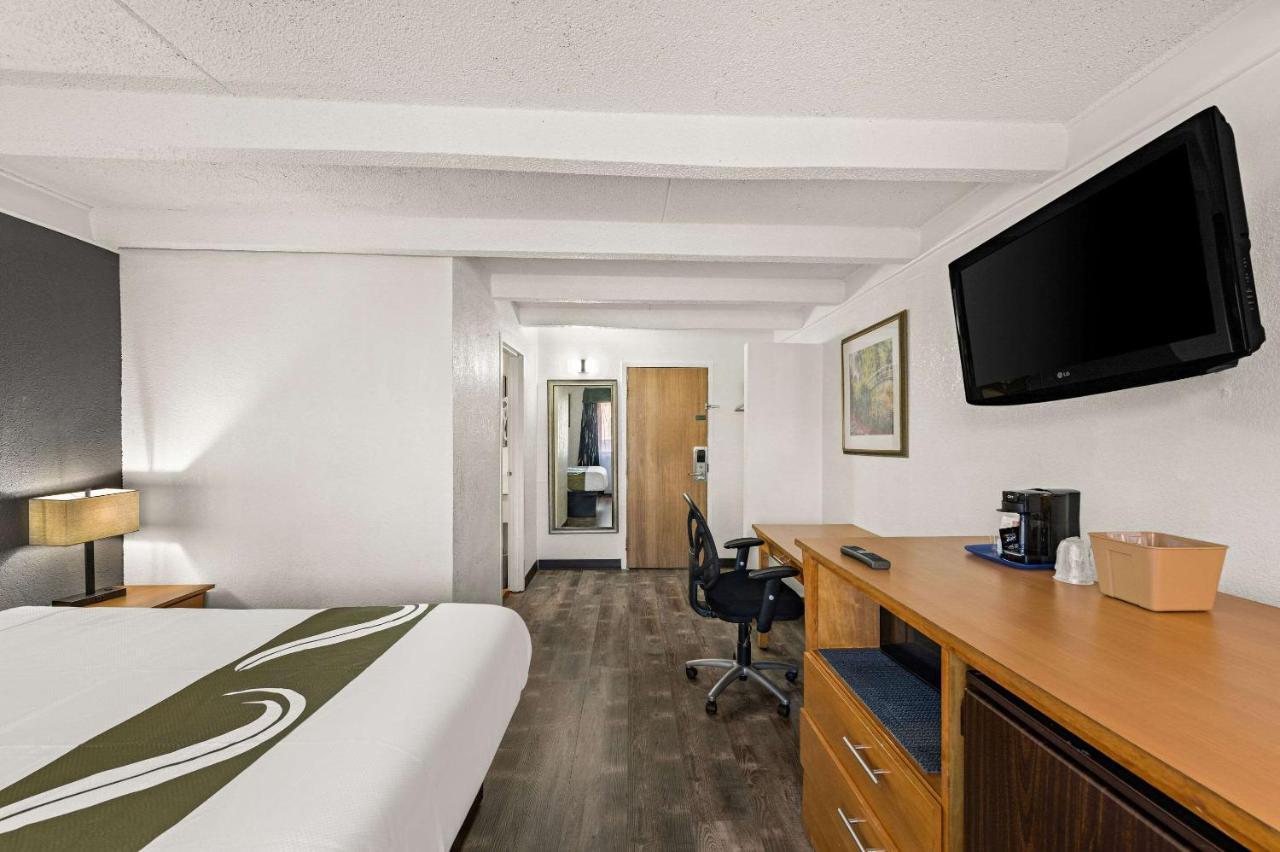 Quality Inn & Suites Near I-480 And I-29 Council Bluffs Dış mekan fotoğraf