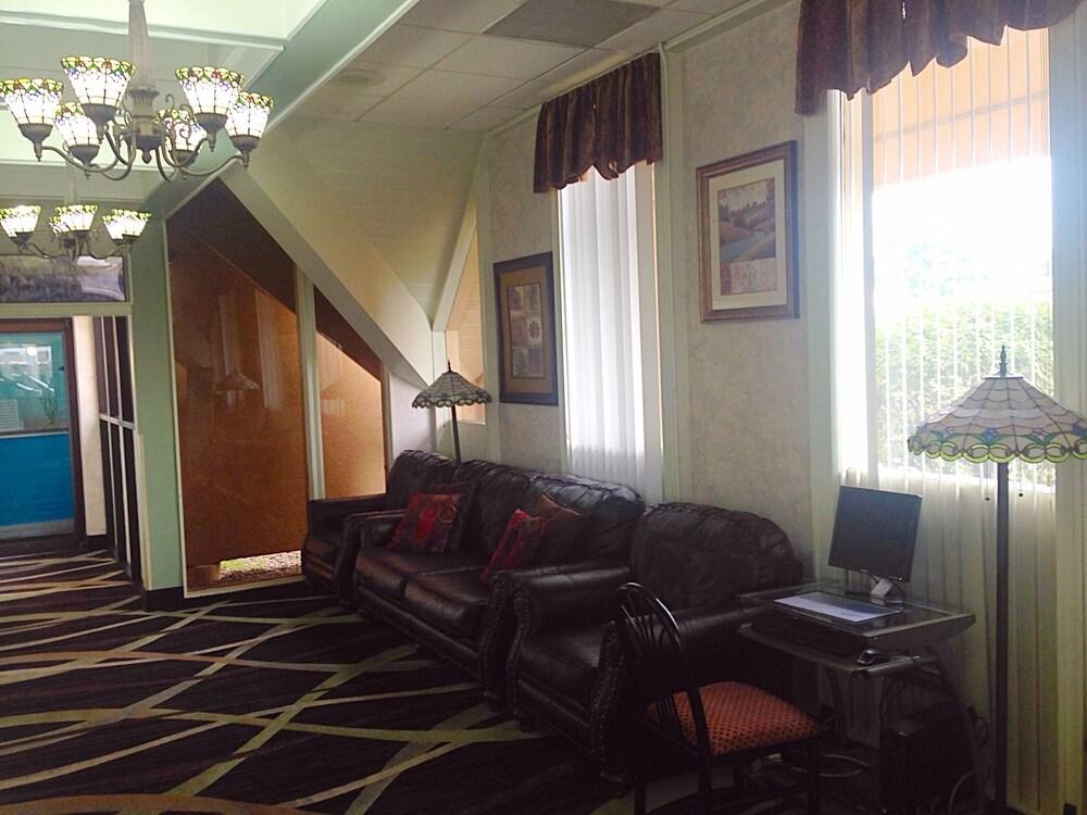 Quality Inn & Suites Near I-480 And I-29 Council Bluffs Dış mekan fotoğraf