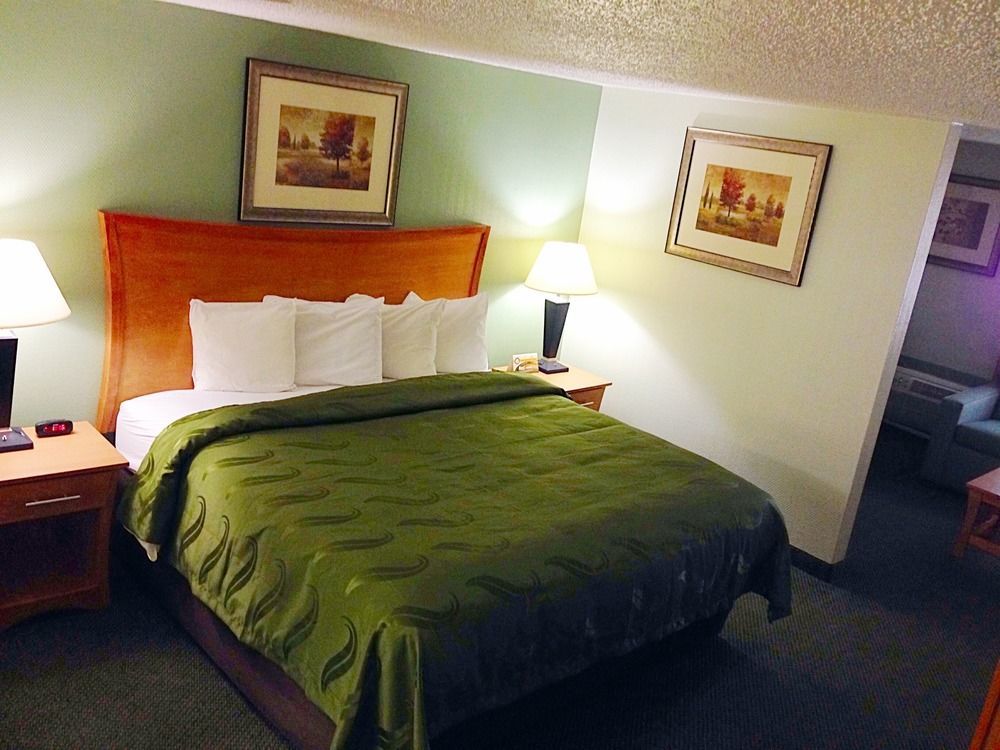 Quality Inn & Suites Near I-480 And I-29 Council Bluffs Dış mekan fotoğraf