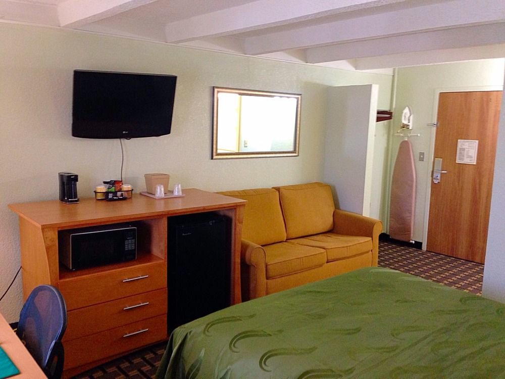 Quality Inn & Suites Near I-480 And I-29 Council Bluffs Dış mekan fotoğraf