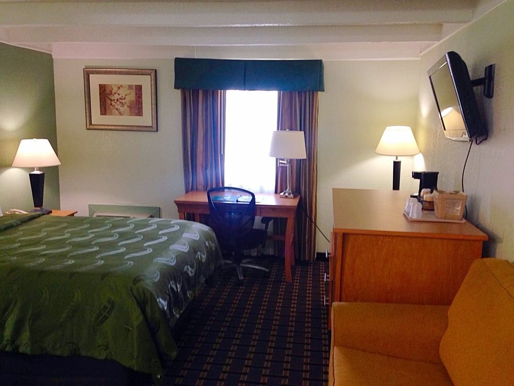 Quality Inn & Suites Near I-480 And I-29 Council Bluffs Dış mekan fotoğraf