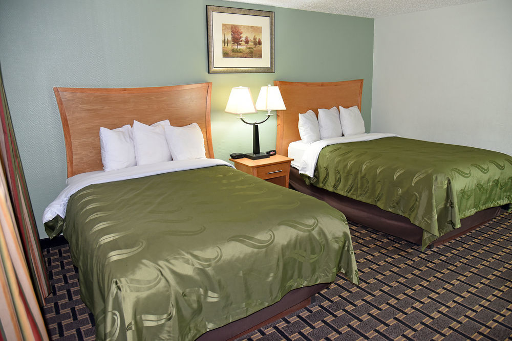 Quality Inn & Suites Near I-480 And I-29 Council Bluffs Dış mekan fotoğraf