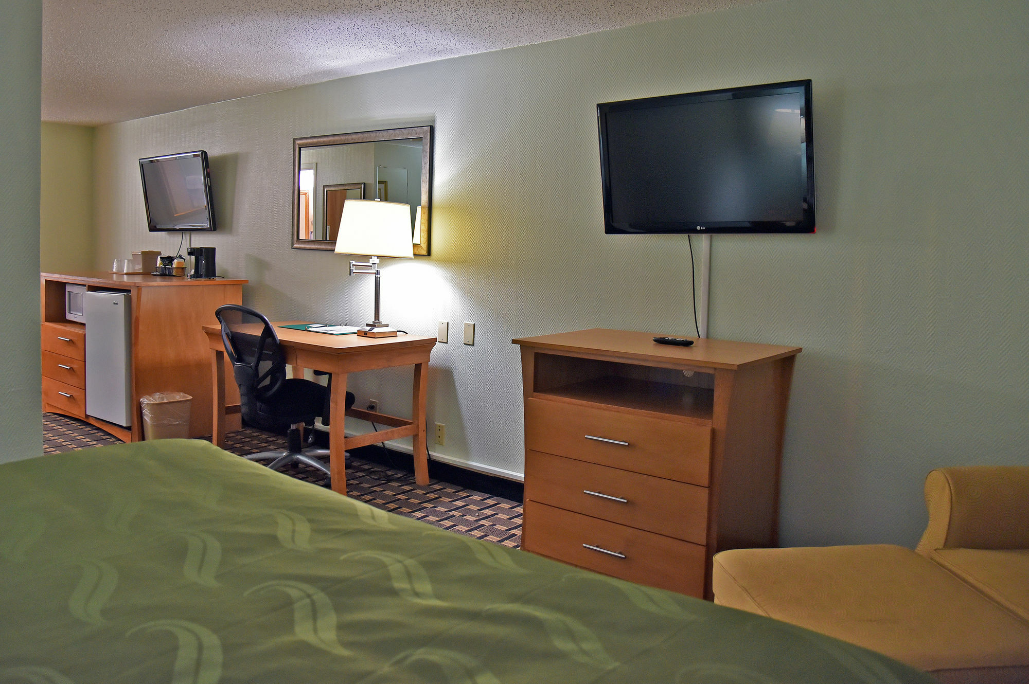 Quality Inn & Suites Near I-480 And I-29 Council Bluffs Dış mekan fotoğraf
